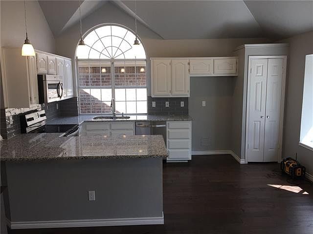 1st image of 506 Arbor Creek Dr