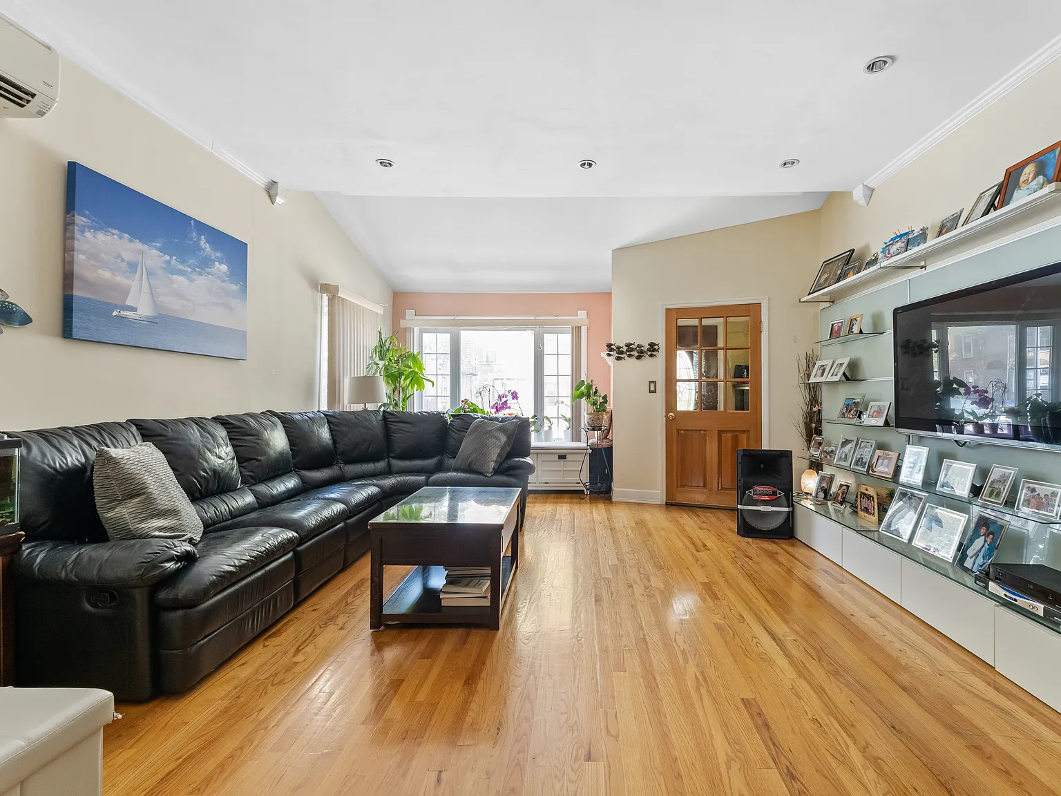 2072 Bay Ridge Parkway — Photo 2