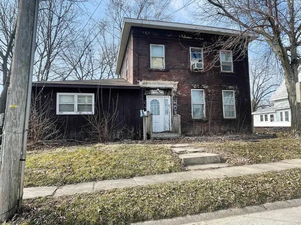 403 N White St, Mount Pleasant, IA 52641