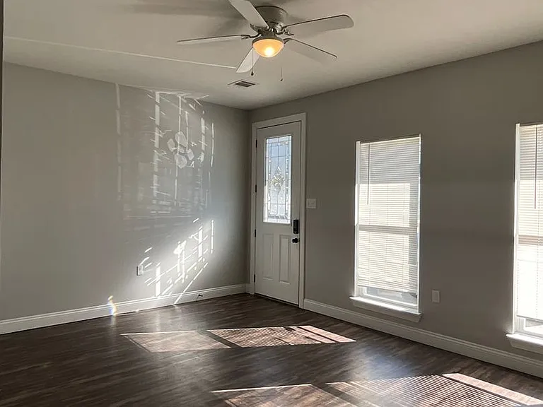 210 Lacey Eden Ln — Photo 15