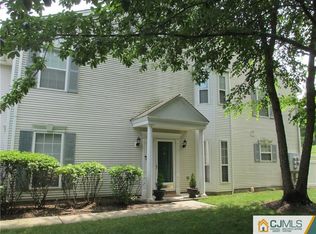 8 Windsong Cir, East Brunswick, NJ 08816