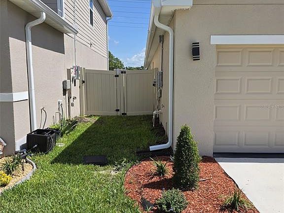 3rd image of 559 Wayland Dr