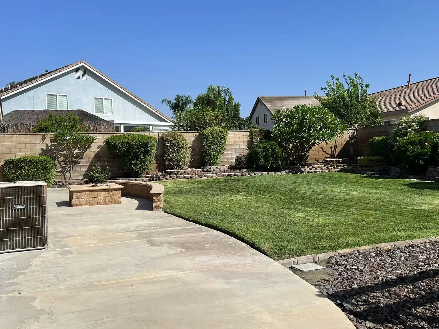 3 bed, 2088 sqft, $3,500 — Photo 2