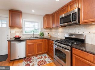 403 Conarroe St, Philadelphia, PA 19128