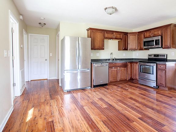 4th image of 115 N Jackson Ave