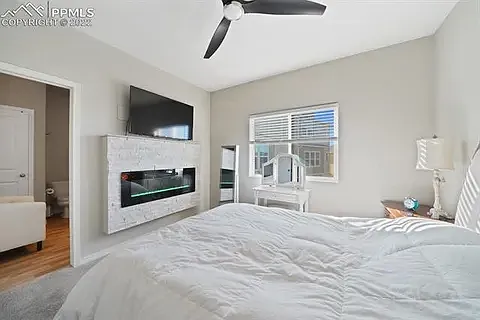 970 Grissom Dr — Photo 13