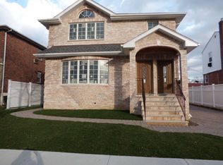 5835 230th St, Bayside, NY 11364