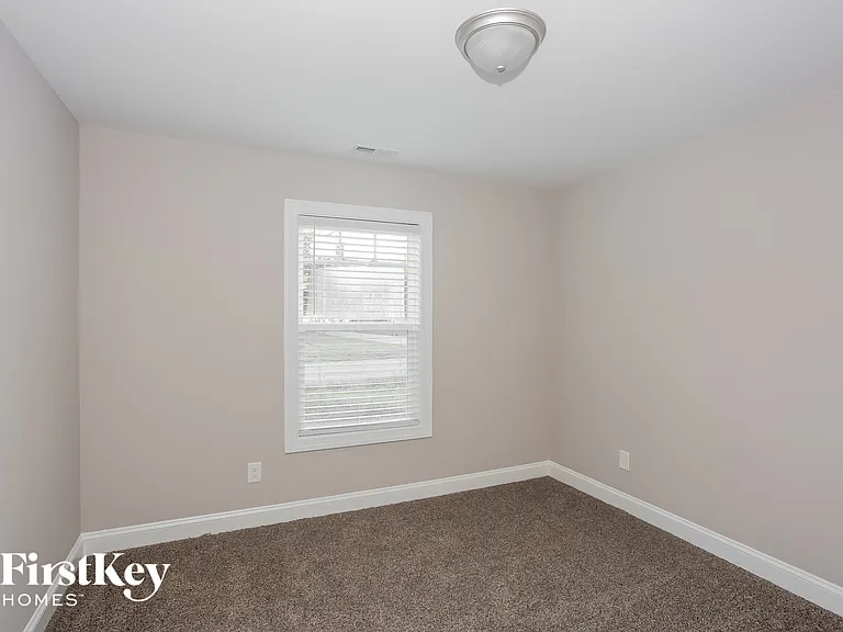 780 Cherrywood St — Photo 12