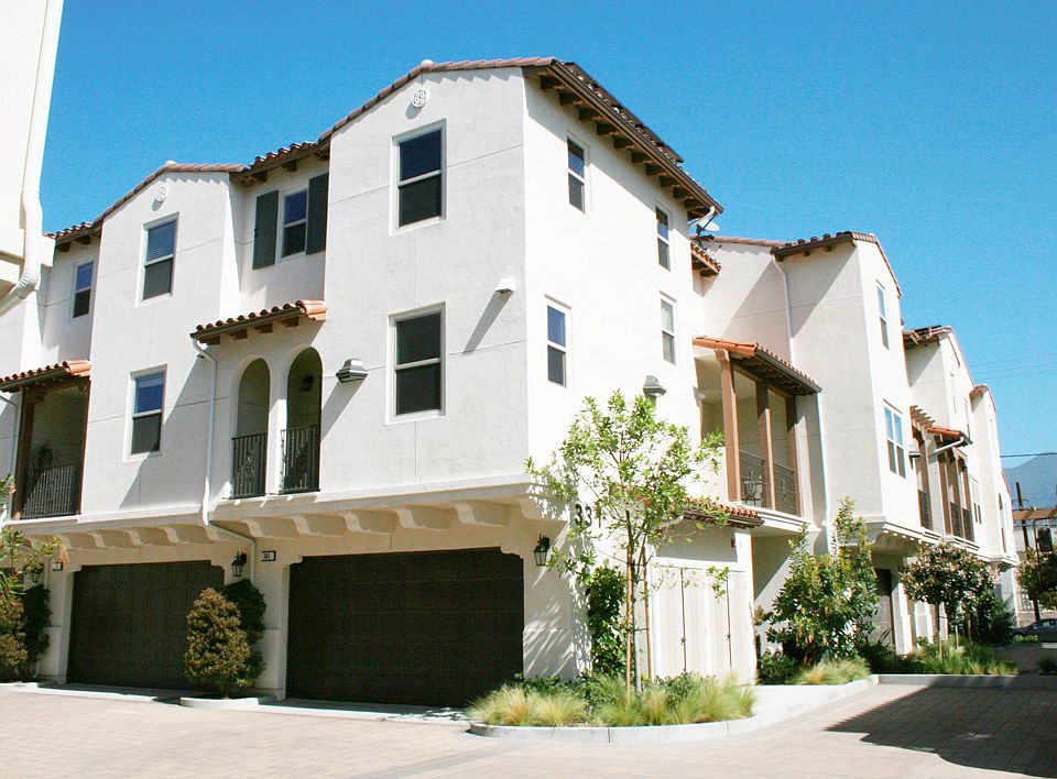 Exterior Garage, Community