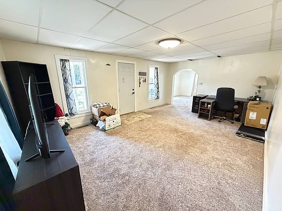 5th image of 120 W Hazelwood Ave