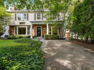 116 Maple Ave, Wilmette, IL 60091