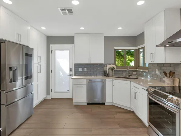 8462 E SAN BERNARDO Drive, Scottsdale, AZ 85258