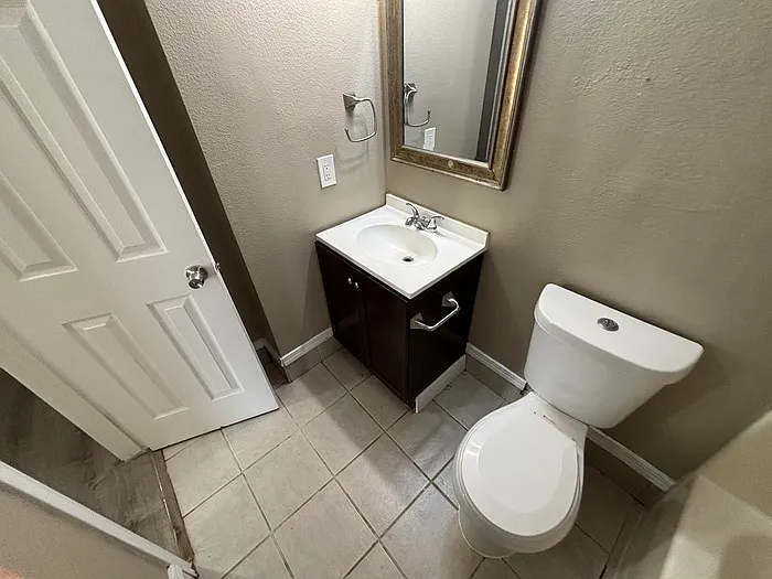 1318 E Pine Ave — Photo 16