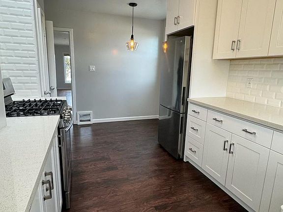 4th image of 243 Ortega St