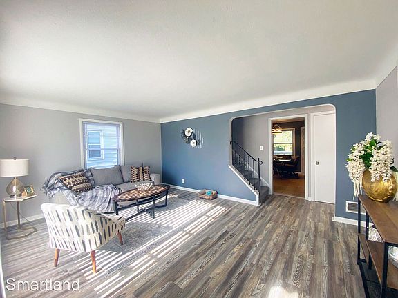 2nd image of 5421 Oakwood Ave