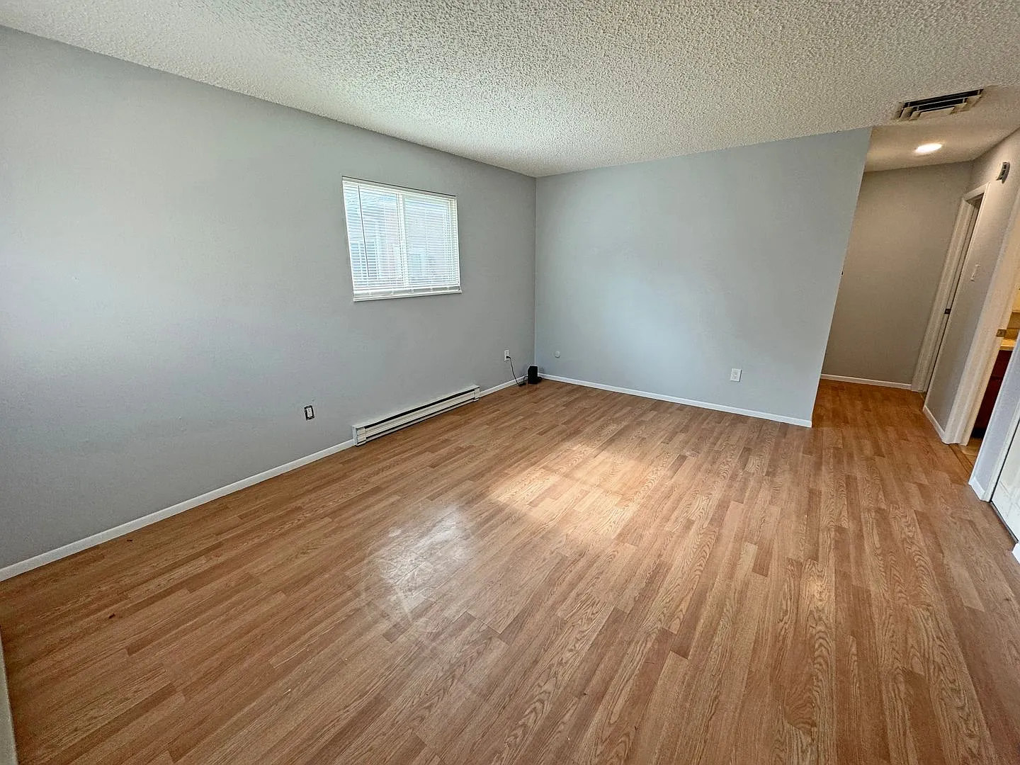 1608 - 1610 W Summit Ave — Photo 3