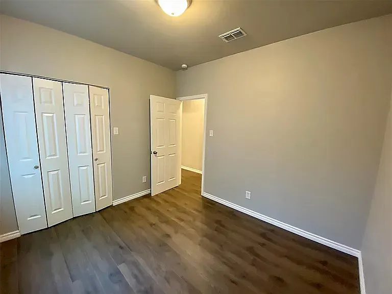 1040 E Richmond Ave — Photo 6