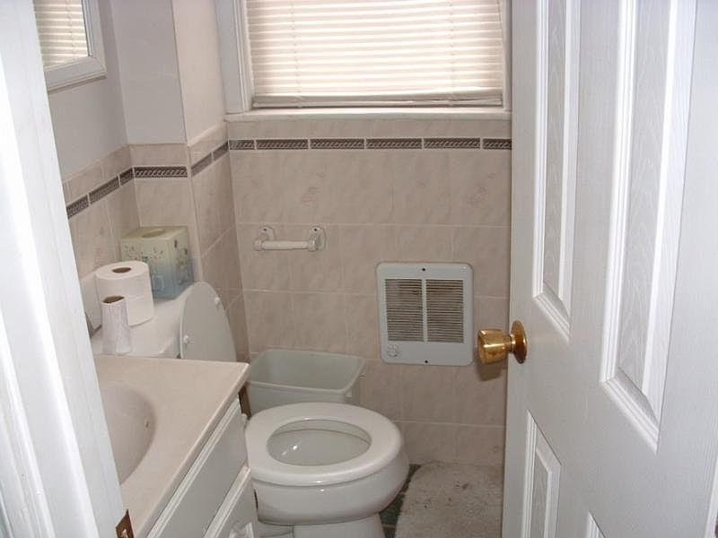 2nd image of 23 Ransom Rd #5