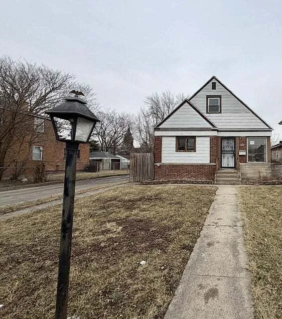 1593 Kenilworth Dr photo 1