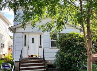 114 E Vaughn St, Kingston, PA 18704