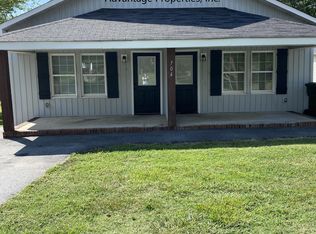 704 Fisher Ferry St #B, Thomasville, NC 27360