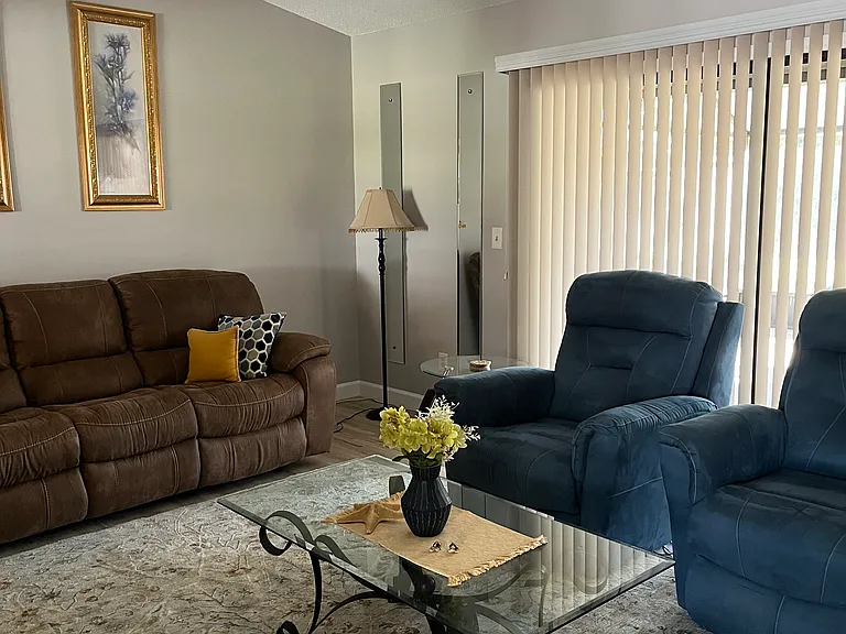 325 Windrush Loop — Photo 5