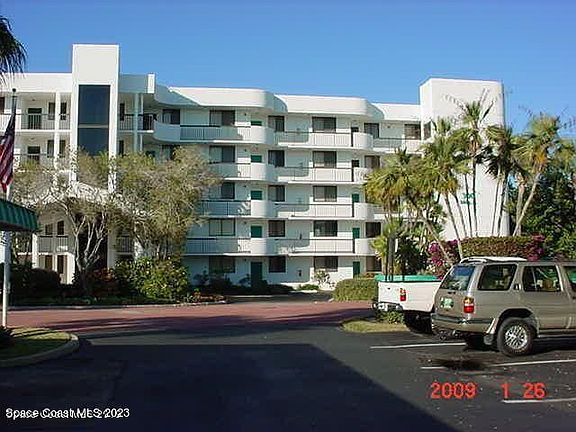 2nd image of 300 Columbia Dr APT 2505
