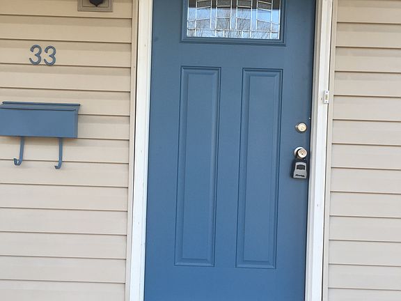 3rd image of 33 Carroll Ave