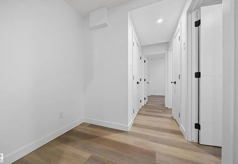 5213 104a St NW #BASEMENT — Photo 6