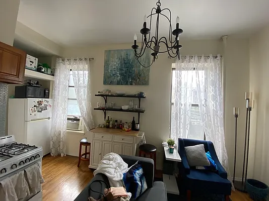 Rented by Oxford Property Group | media 30