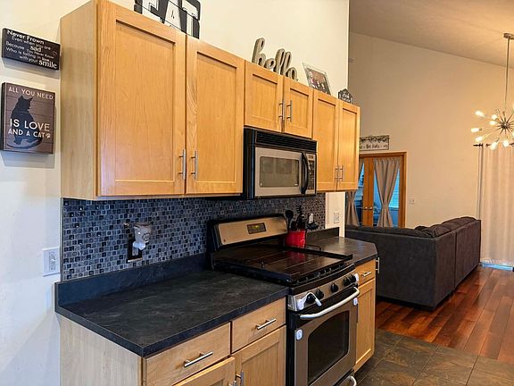 4th image of 6095 Meadowland Cir #124