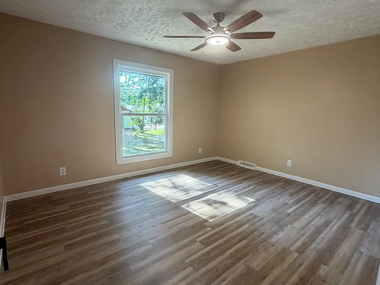 12238 Blazey Trl — Photo 8