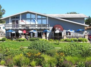 158 Fontana Blvd, Fontana, WI 53125