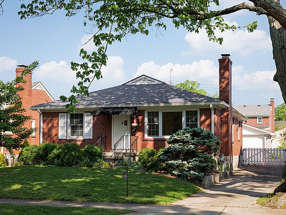 2nd image of 2221 Wendell Ave