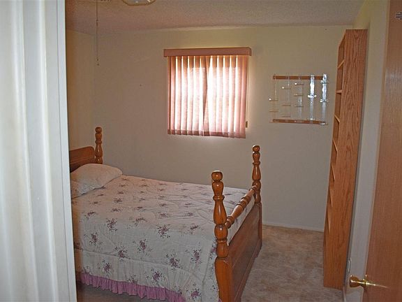 5th image of 310 Craig Ave