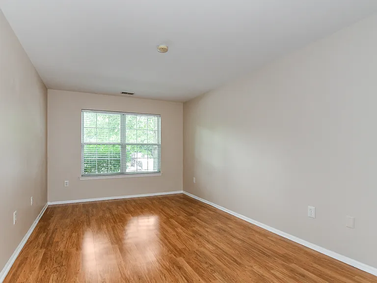 2055 Charles Ct — Photo 11