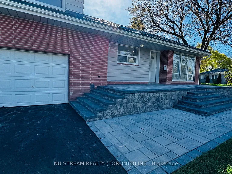 261 Essex Ave — Photo 2