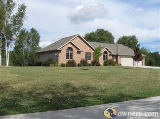 E1594 Canyon Creek Cir, Luxemburg, WI 54217