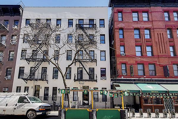 1st image of 405 W 50th St APT 3C