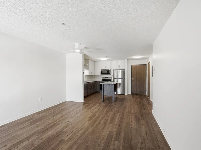 Pondview Apartments — Photo 17