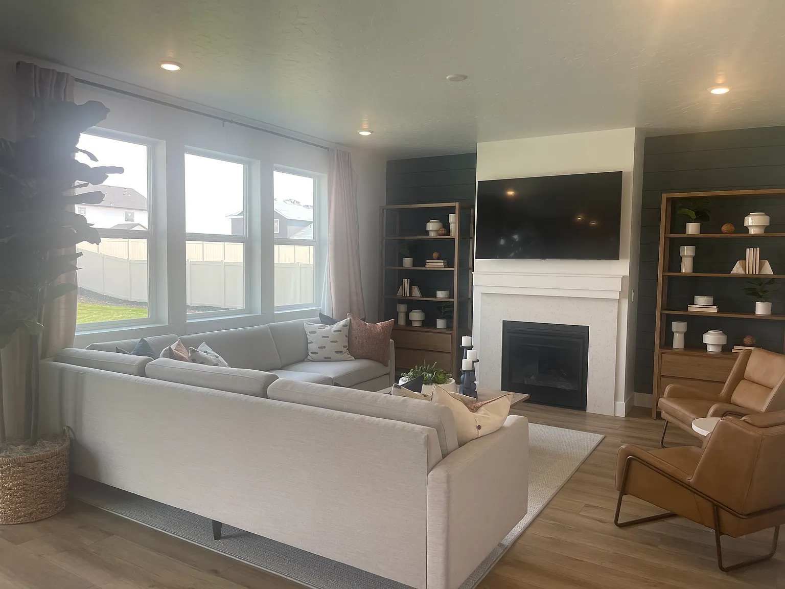 1 bed, 2542 sqft, $1,300 — Photo 4