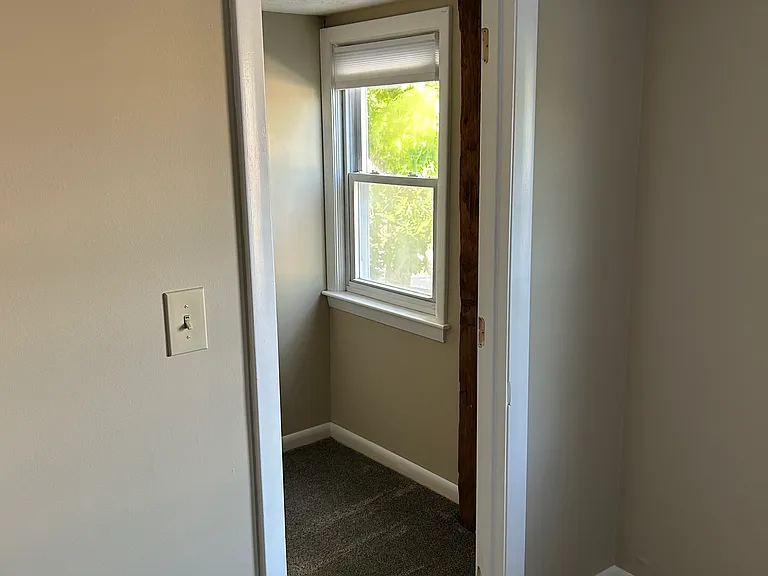 24 School St — Photo 19
