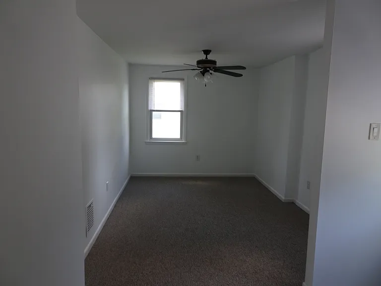 205 E Montgomery Ave #B — Photo 4