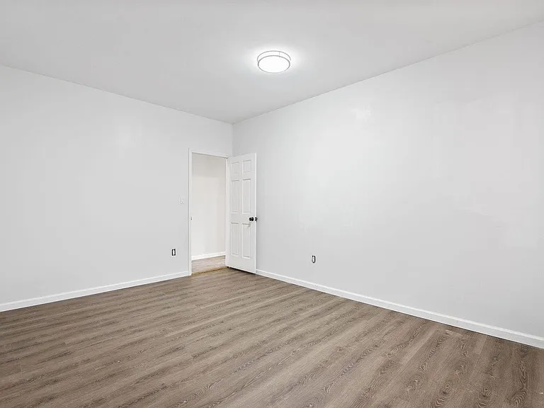 169 1/2 Prospect Ave #1 — Photo 14