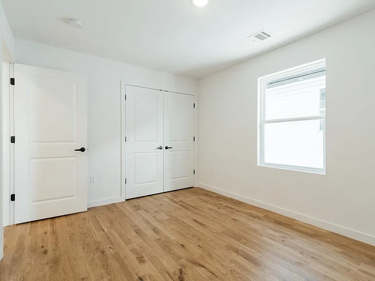 746 Seaport Dr #2 — Photo 24