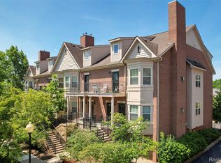 41643 Tera Ln, Novi, MI 48375