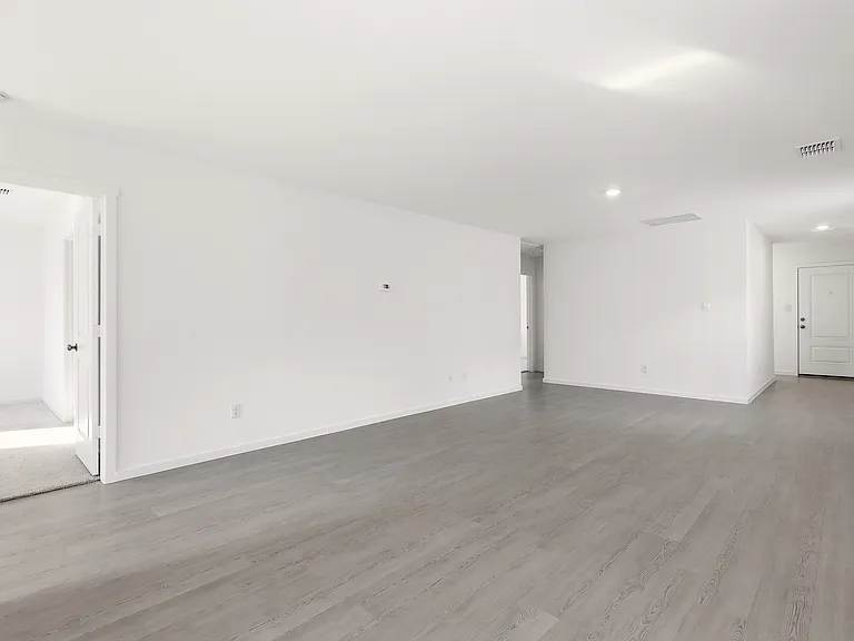 3161 Campeiro Ave — Photo 4