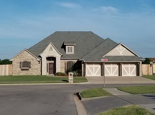 1414 NE 61st St, Lawton, OK 73507