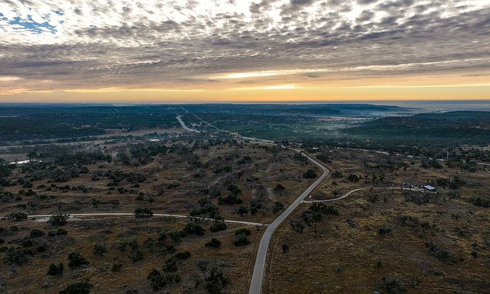 1st image of 875 Old Harper Rd