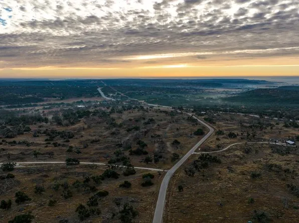 875 Old Harper Rd, Fredericksburg, TX 78624